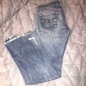 Lux Distressed Jeans